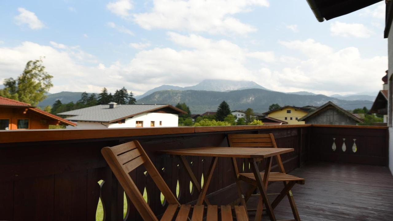 Ferienwohnung 80 m2 Haushälfte, 3 Zimmer, Parkplätze, bis 6 Pers Wängle Exterior foto